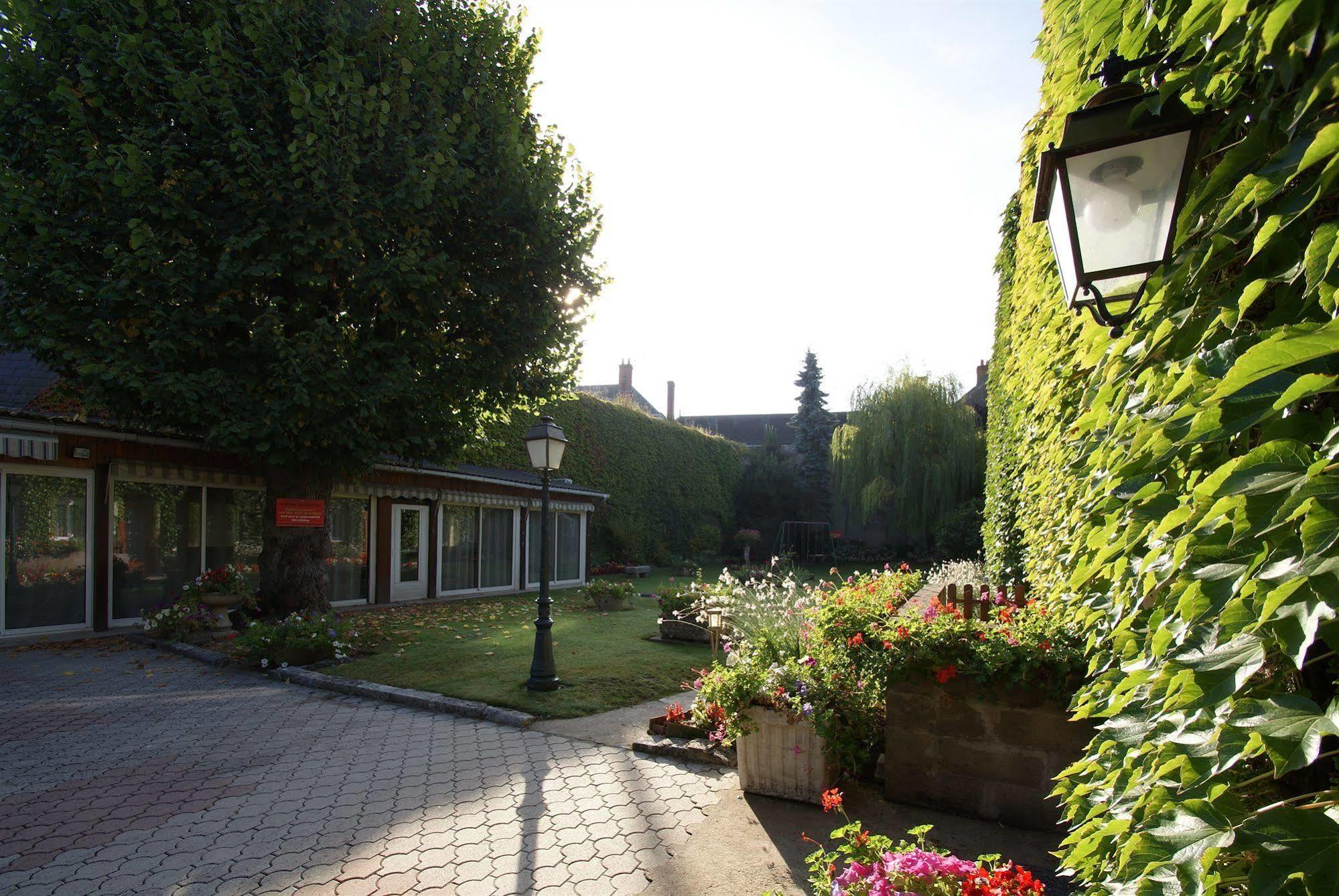 Le Beaugency Hotel Eksteriør billede